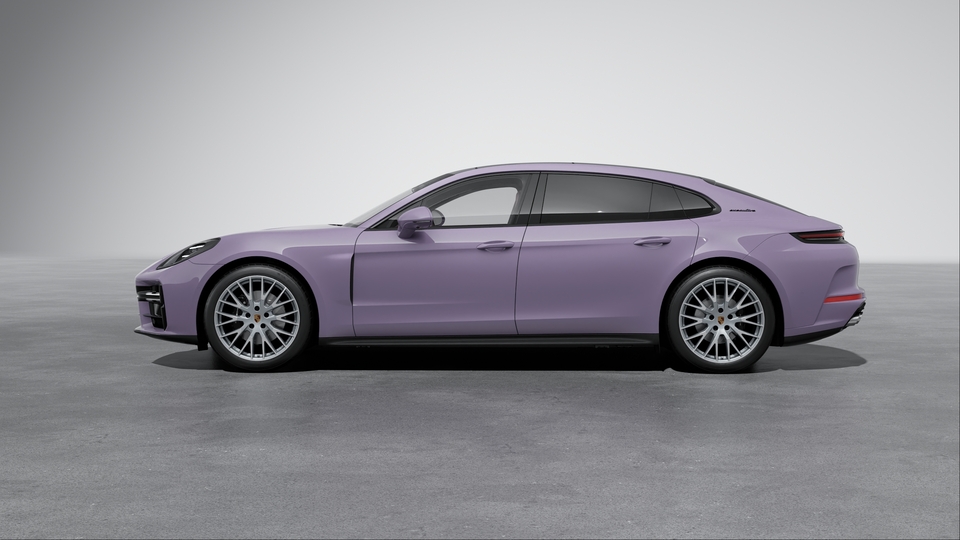 Exterior Package painted in Black (high-gloss)
