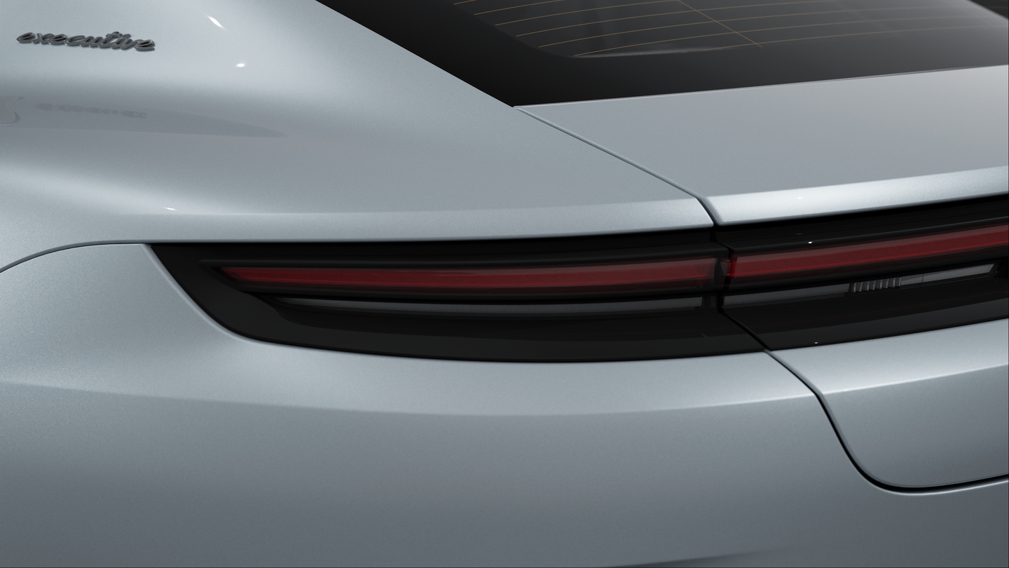 Three-dimensional taillight strip