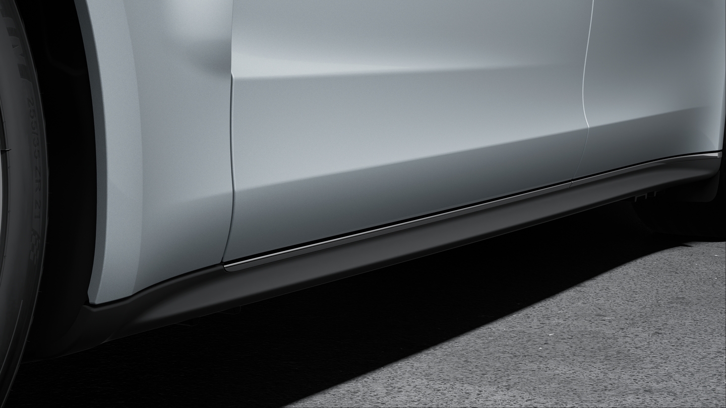 Sideskirts with Silver coloured (high-gloss) trims
