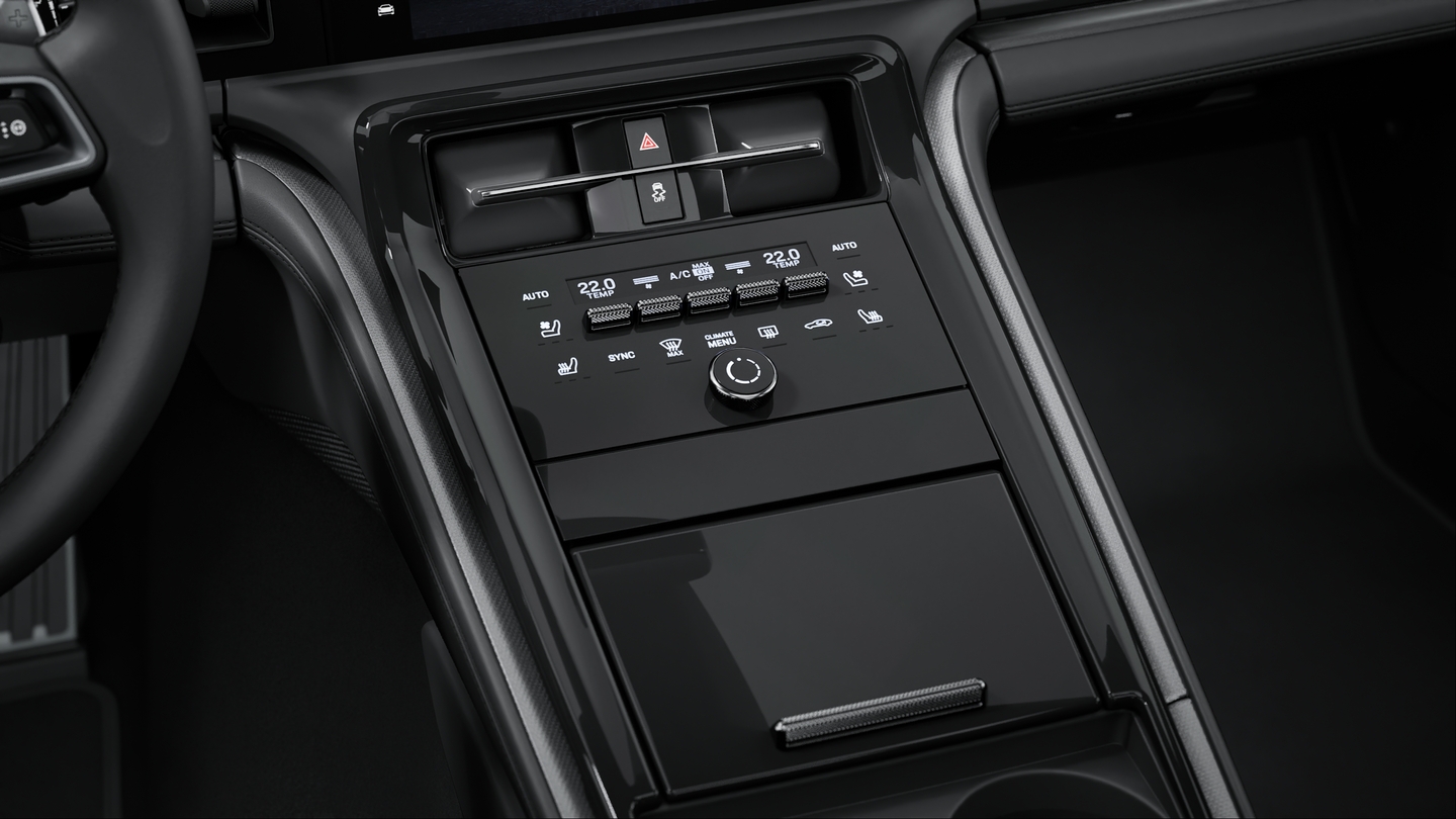 带座椅通风功能 (前排和后排) 的座椅按摩功能 (前排)