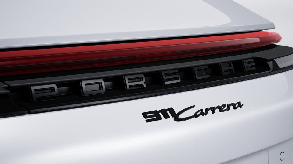 黑色 (高光) 涂漆 “PORSCHE” 标志