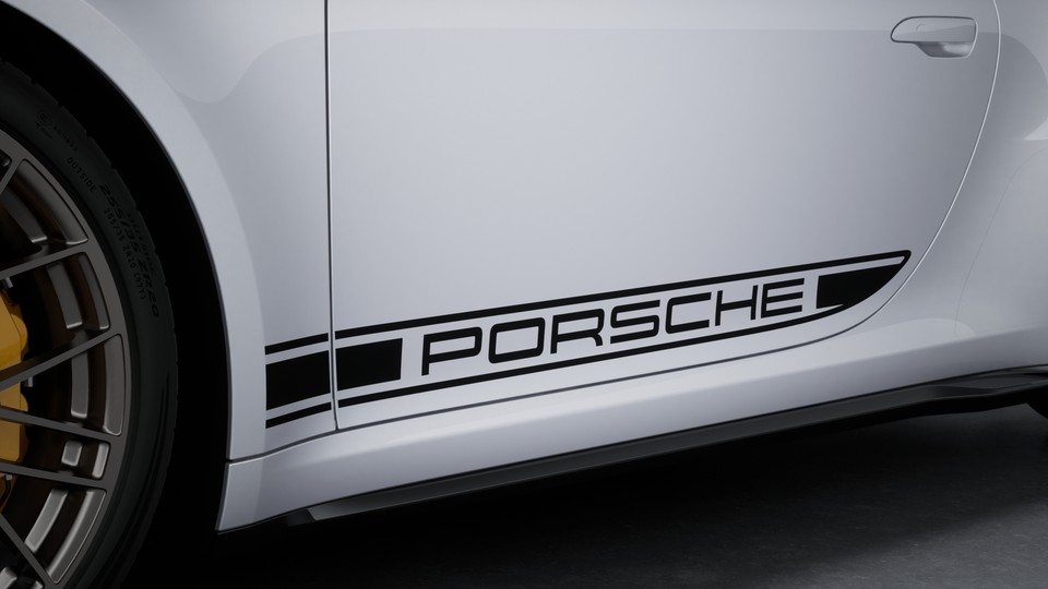 黑色 “PORSCHE” 装饰性侧面标志