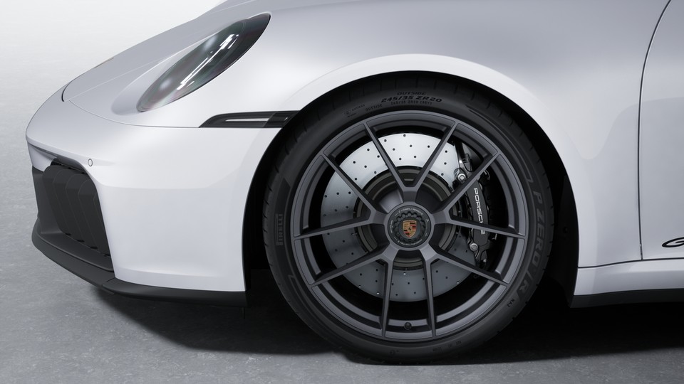 Brake calipers painted in Black (high-gloss)