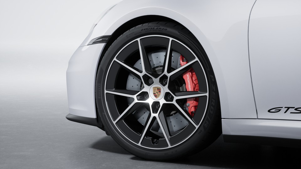 Wheels painted in Black (high-gloss) with highly polished surfaces