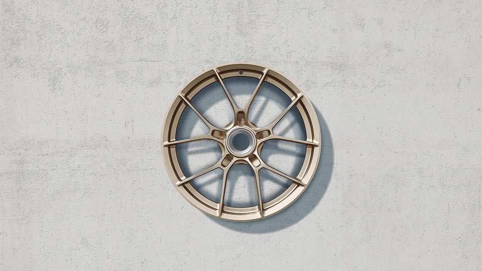 20/21-inch 911 Carrera GTS lightweight wheel set with centre lock (painted in Neodyme)