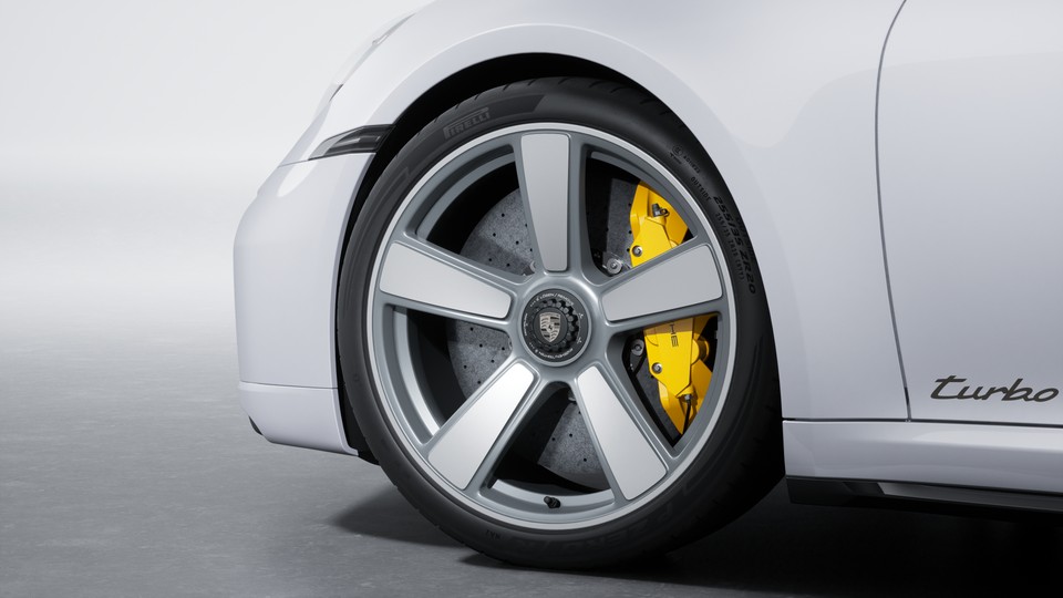 Wheels painted in Darksilver