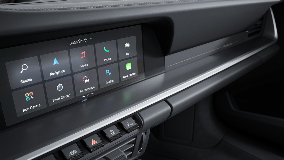 Brushed Aluminium Interior Package with accent in Lightsilver
