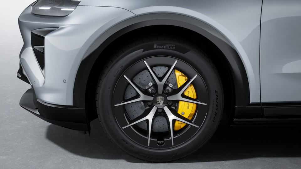 Porsche Ceramic Composite Brake (PCCB), Yellow brake calipers