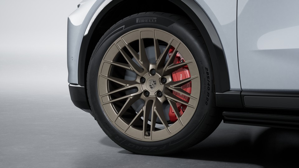 Wheels painted in Desert Brown