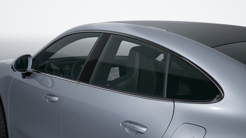 Side window trims in Black (high-gloss)